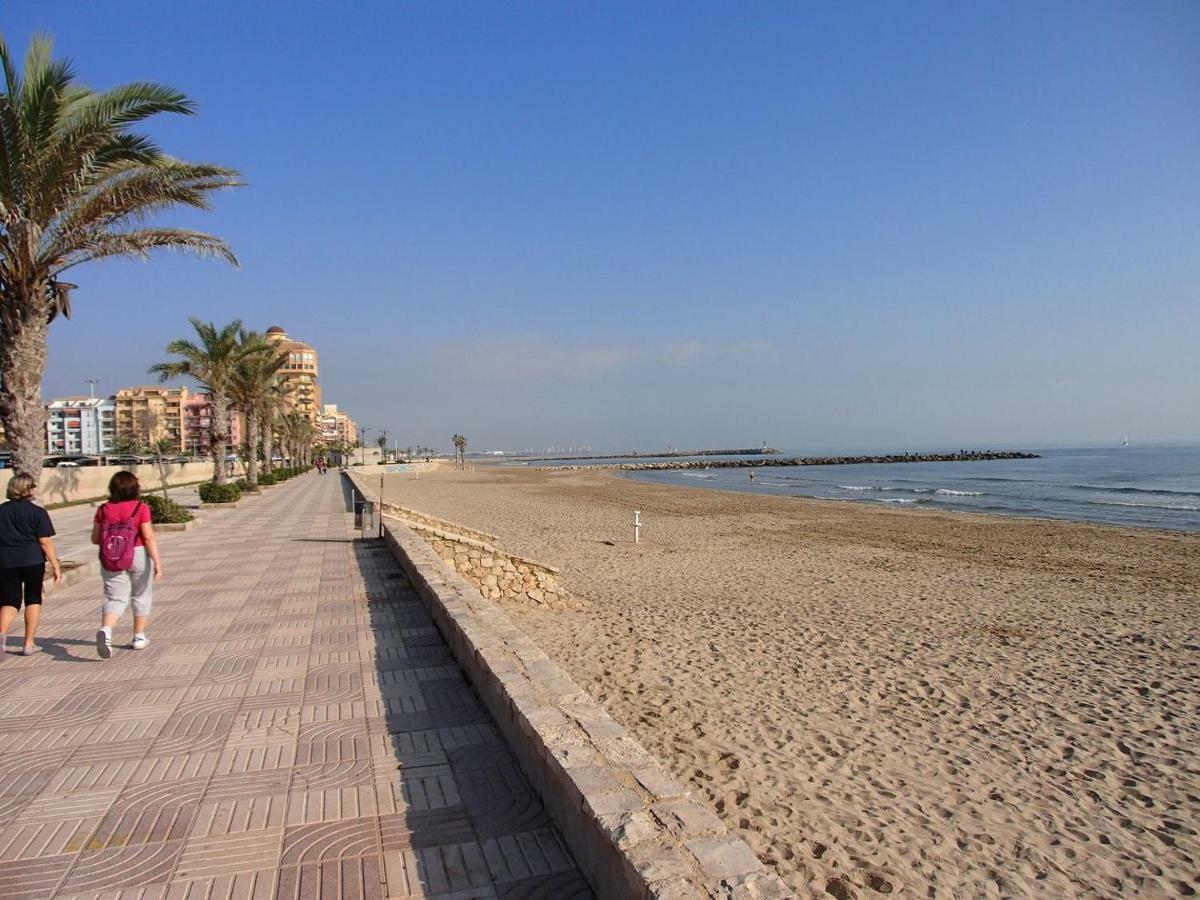 Valencia, Ideally Located 3Bed-2Bath Apart.Few Mints Walk From Beach,Pool,Shop. Port Saplaya Esterno foto